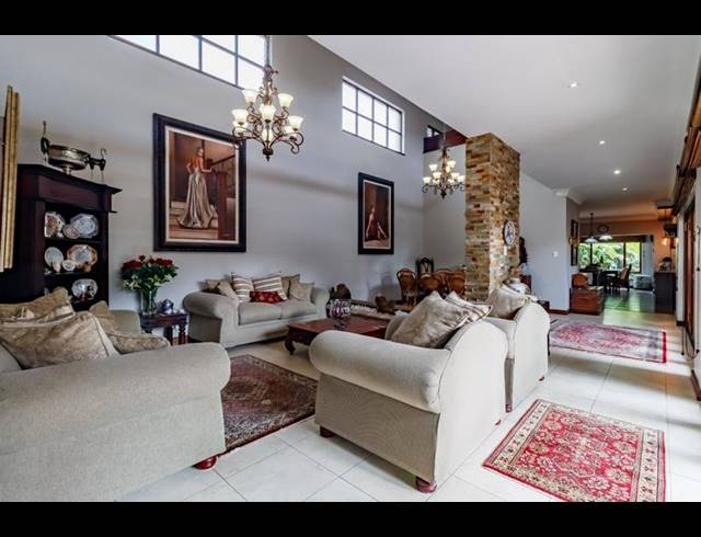 4 BEDROOM HOUSE FOR SALE IN MIDSTREAM ESTATE